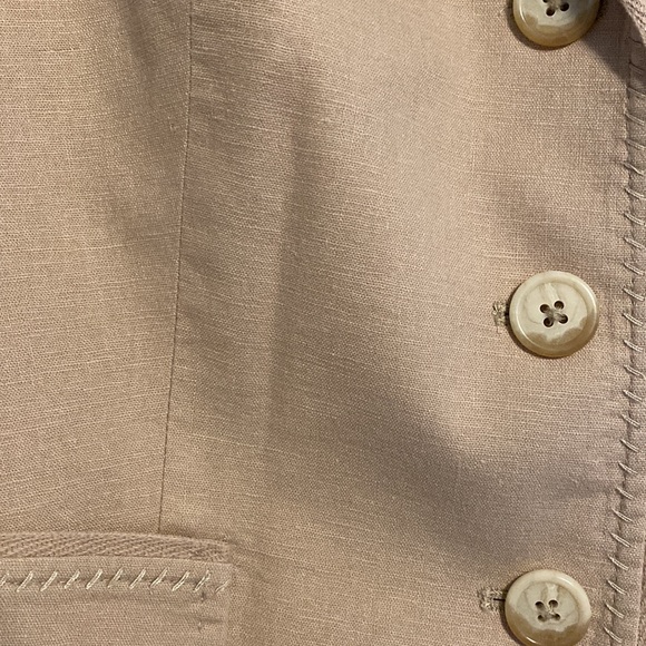 Tall 33.5 Tahari summer linen suit. Beautiful light tan - Picture 3 of 14